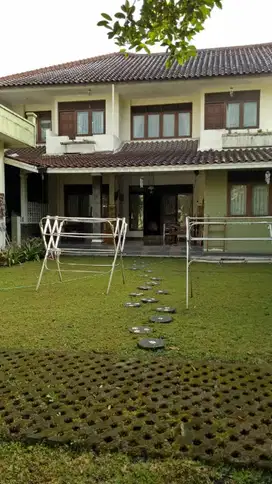 Rumah Terawat di Tubagus Ismail Lokasi Sejuk Kota Bandung