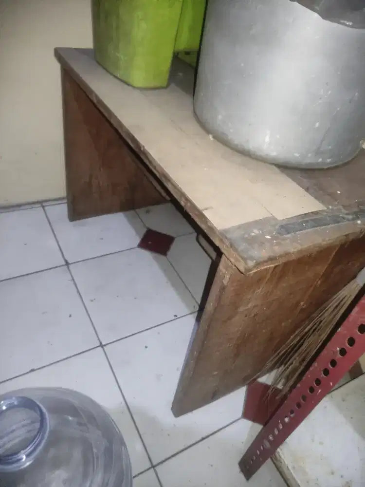 Dijual cepat meja kayu
