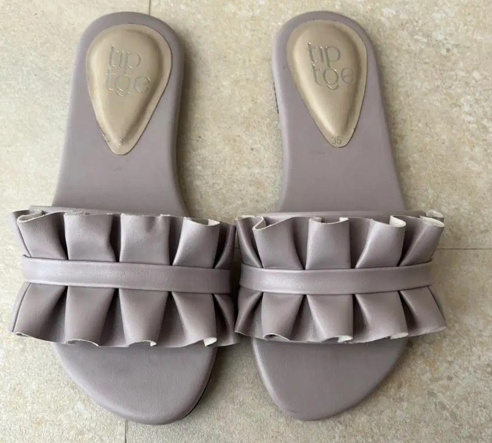 Sandal / sendal brand tip toe 100% original warna ungu like new