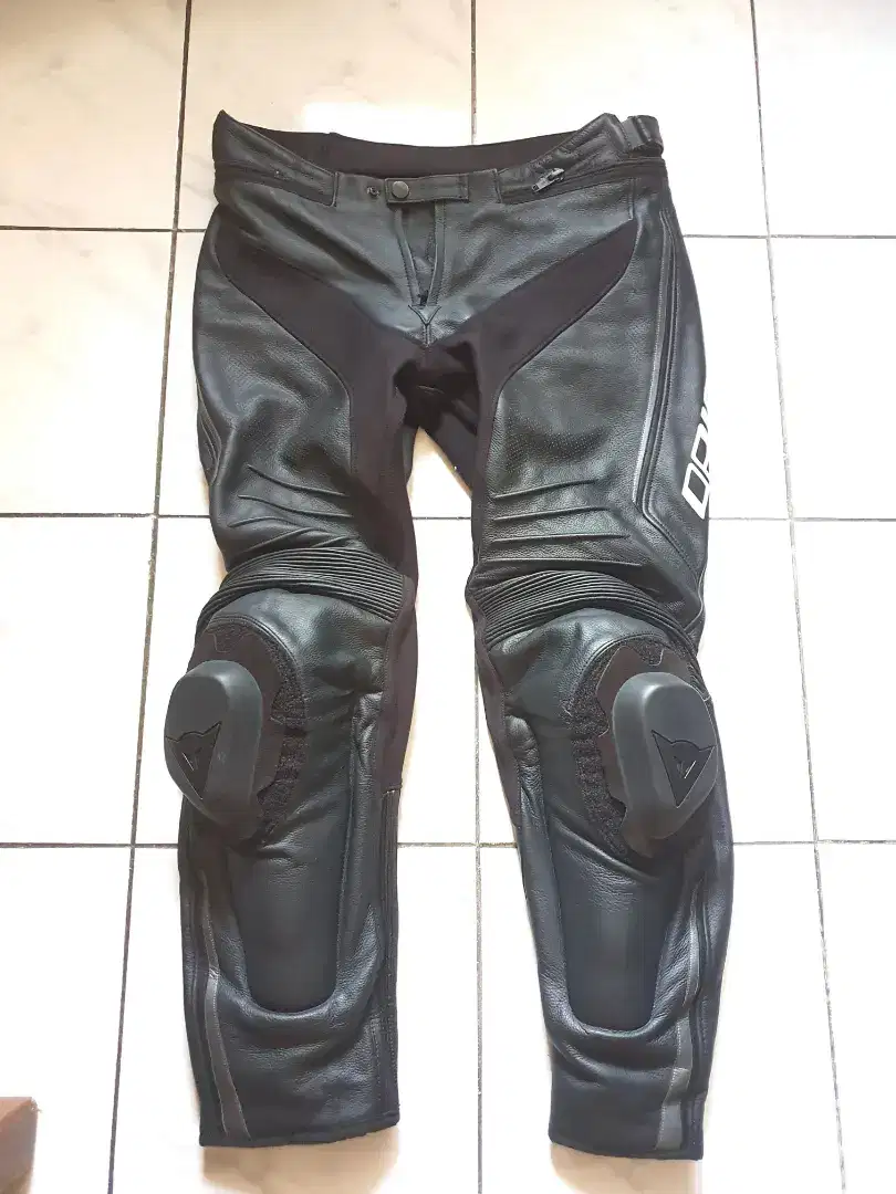 Dainese Misano Perforated Leather Pants size 50 99% like new Original