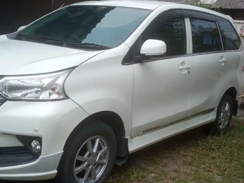 Daihatsu Xenia R Deluxe A/T krd dp 6jt
