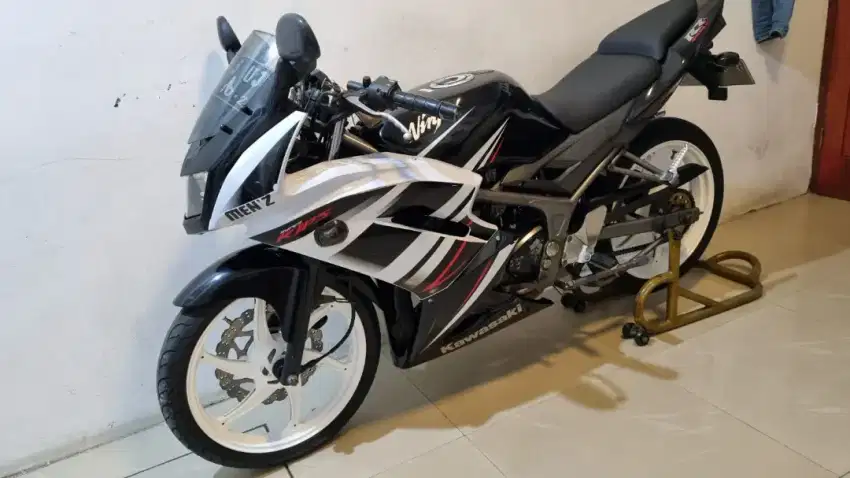 Di Jual cepat kawasaki ninja RR NEW