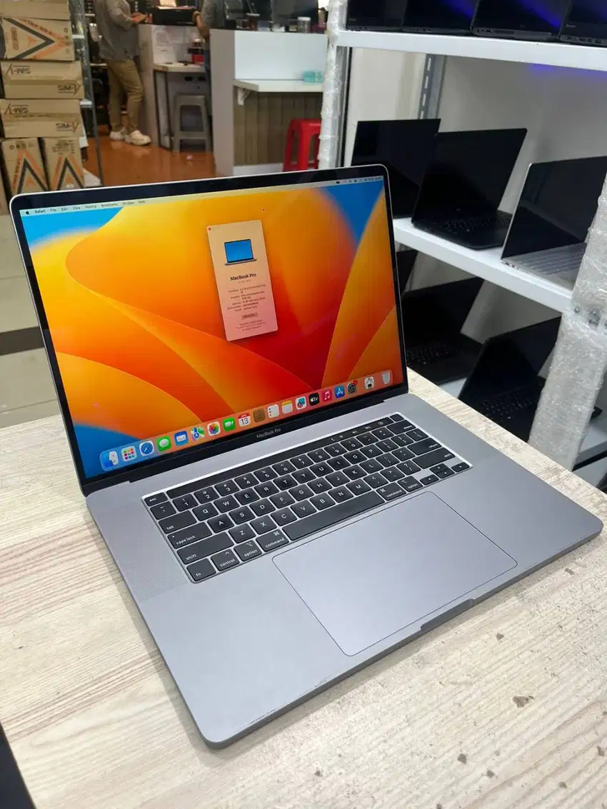 MACBOOK PRO 2019 16 INCHI 16/1TB GB TOUCHBAR CORE I9 SECOND