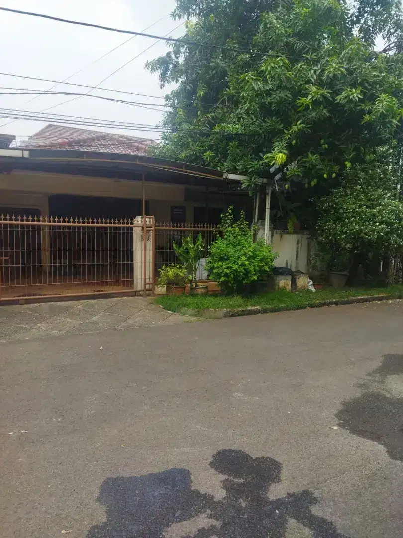 Dijual Rumah standard layak huni di Kayu Putih Tengah