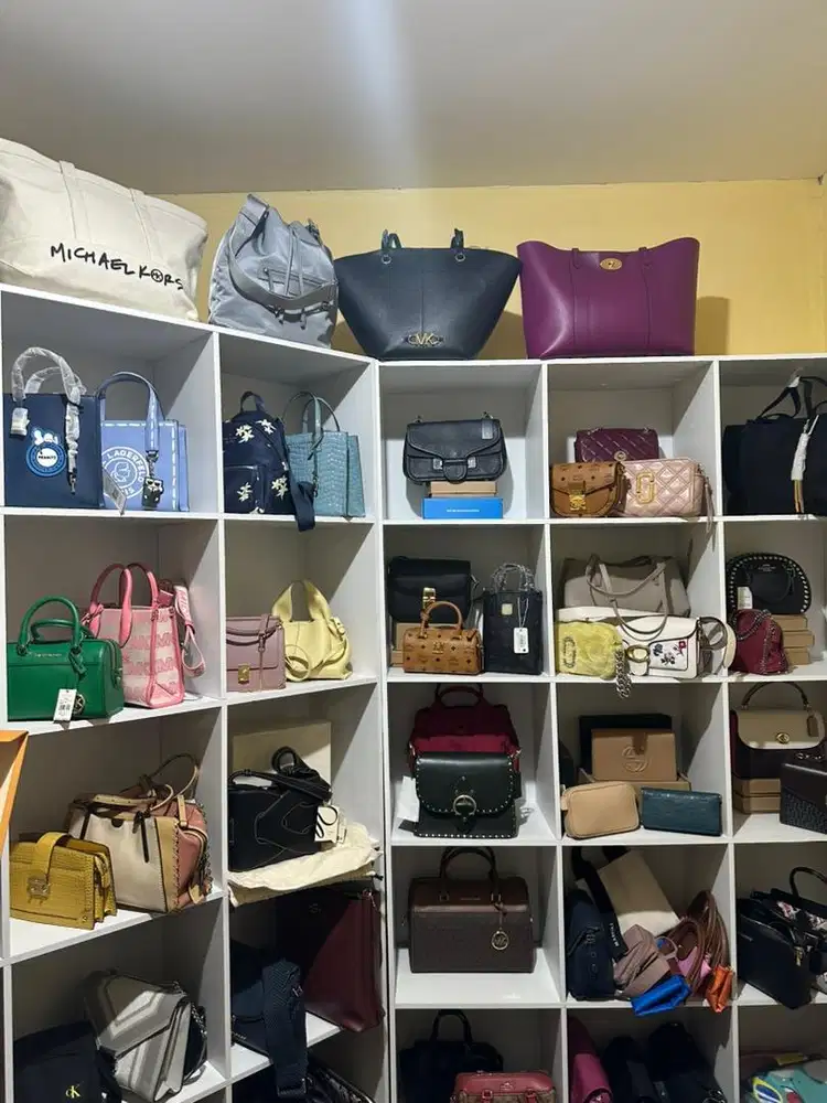 DIBUTUHKAN ADMIN ONLINE SHOP