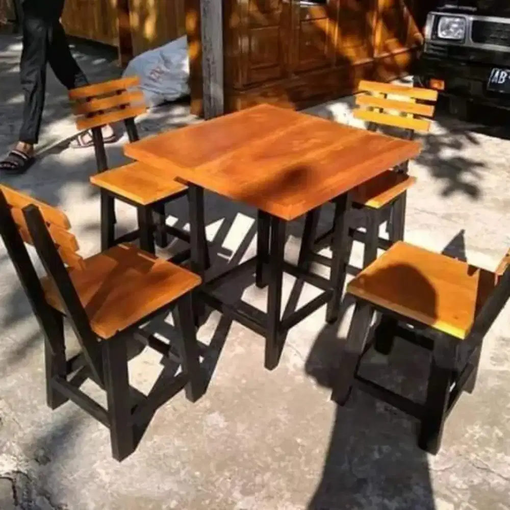 Meja kursi makan/satu set meja kursi