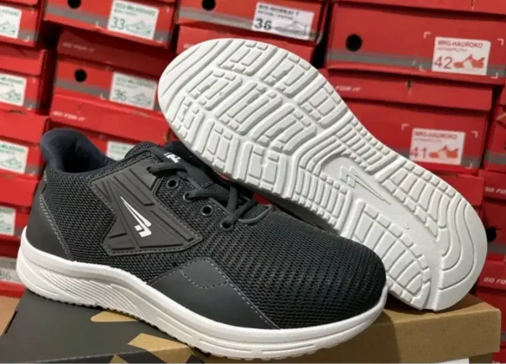 Sepatu Double Seven Dakkar