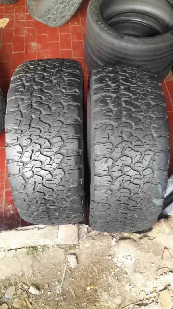 Ban copotan Bf Goodrich all terrain T/A 285/55 R20 80%2021 usa..2pcs