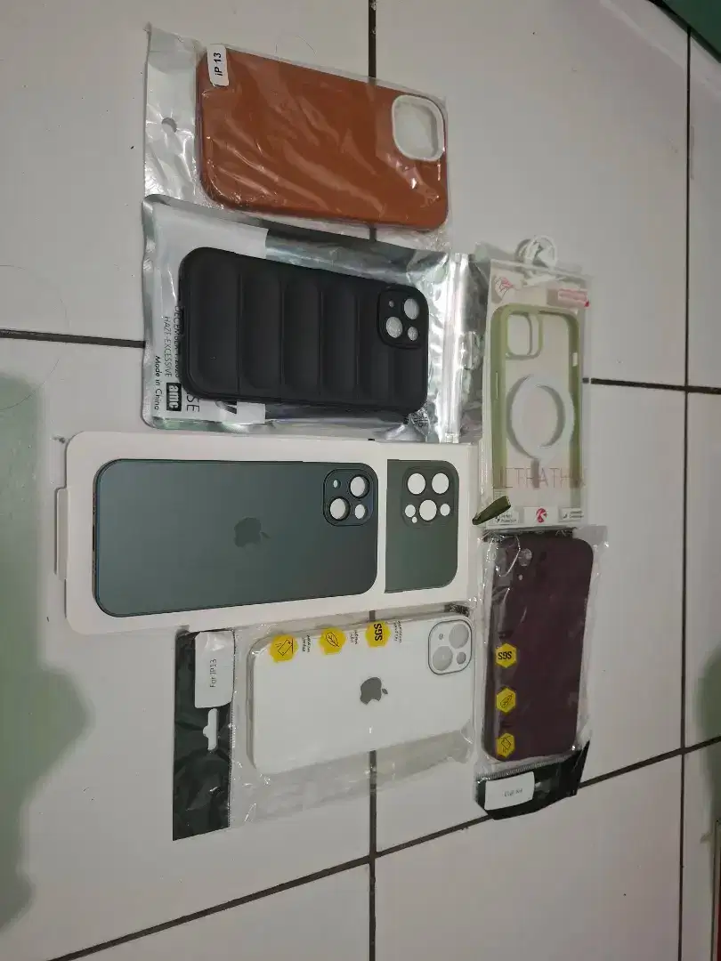 Jual casing iphone 13 (base model)