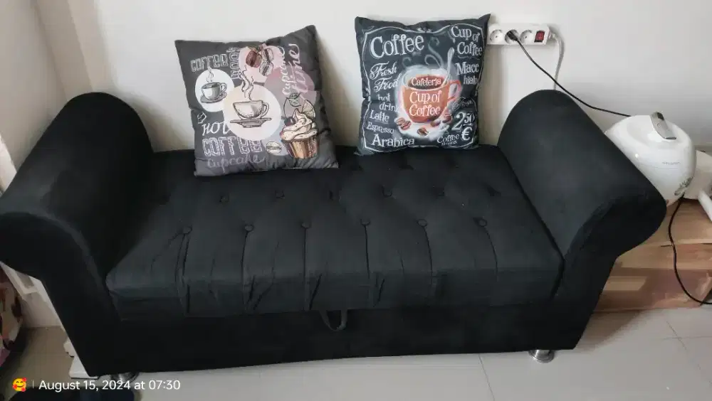 Sofa 2 seater warna hitam