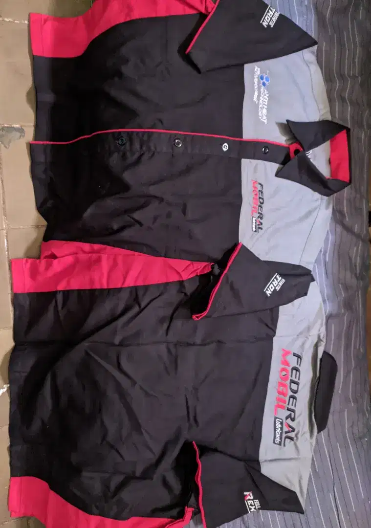 Kemeja sport federal mobil