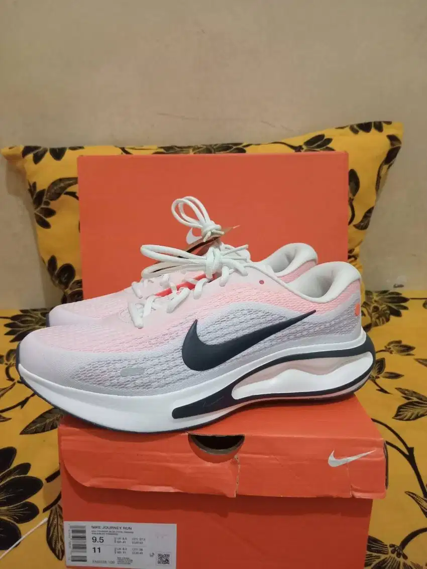 Sepatu Pria running merk Nike new (baru) nego