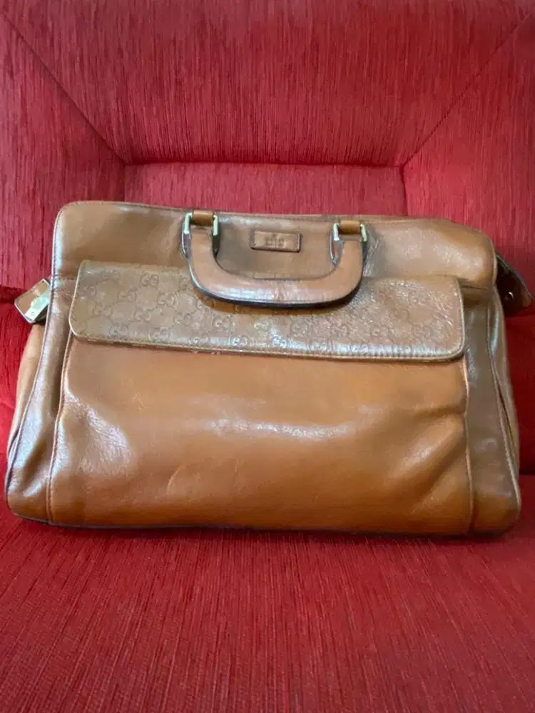 Tas GUCCI utk cowok (SALEAMBYAR)