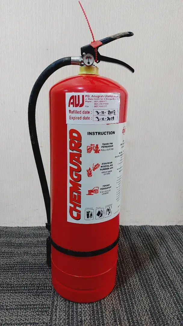 Tabung APAR Merk CHEMGUARD 9kg eks Kantor