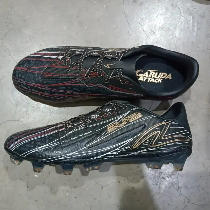 Sepatu bola specs Reacto Blitz 2 Garuda Attack