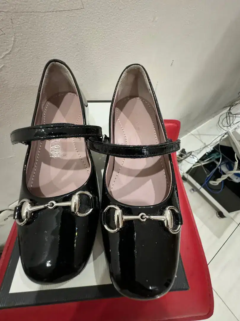 Dijual Sepatu Anak Perempuan Gucci Ori Size 28 ( 18 Cm )