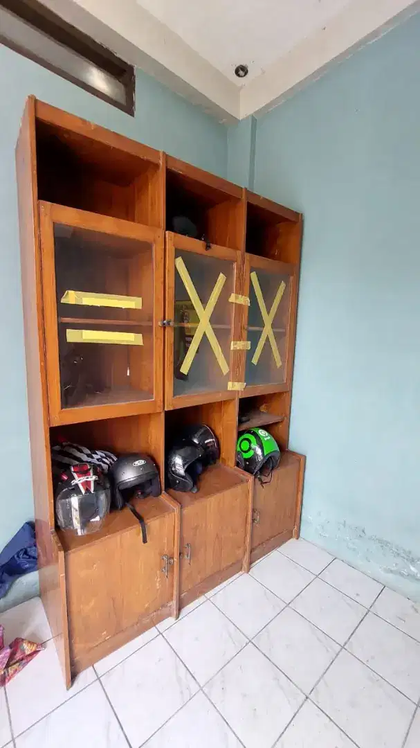 Lemari Biffet Kaca Kayu Jati