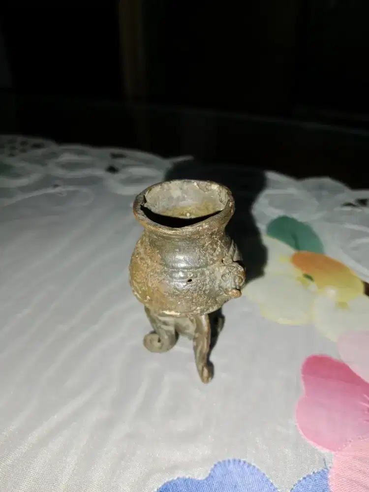 Miniatur pajangan kuningan tempat bakar dupa / hil