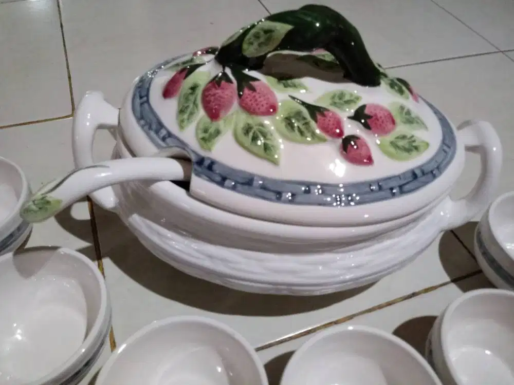 Mangkok Strawberry Keramik