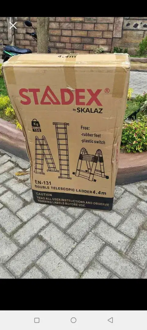 Tangga teleskopik lipat 4,4 meter