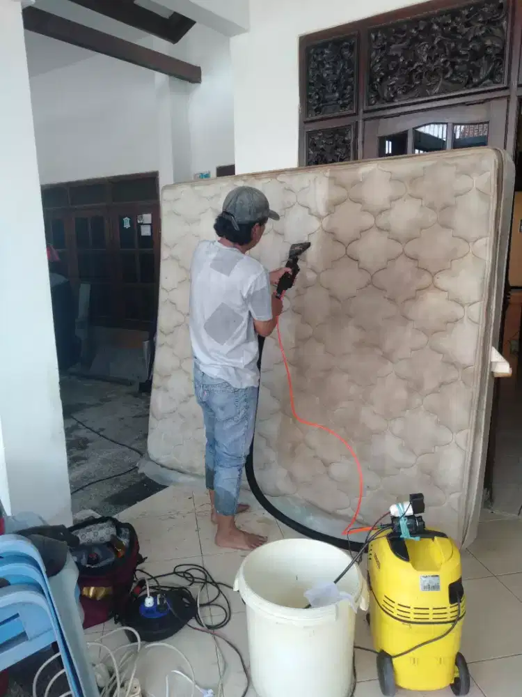 Cuci bersih sofa springbed dll.