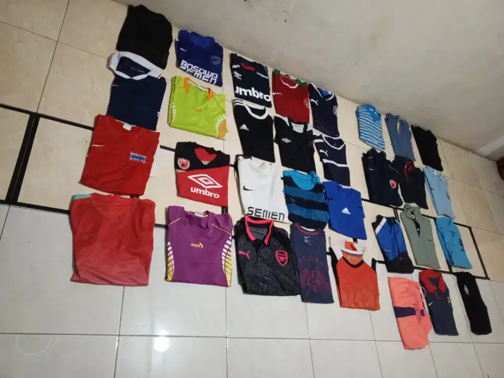 Borongan Jersey Kaos Polo Jaket Sweater Celana (Gratis Tas Consina)