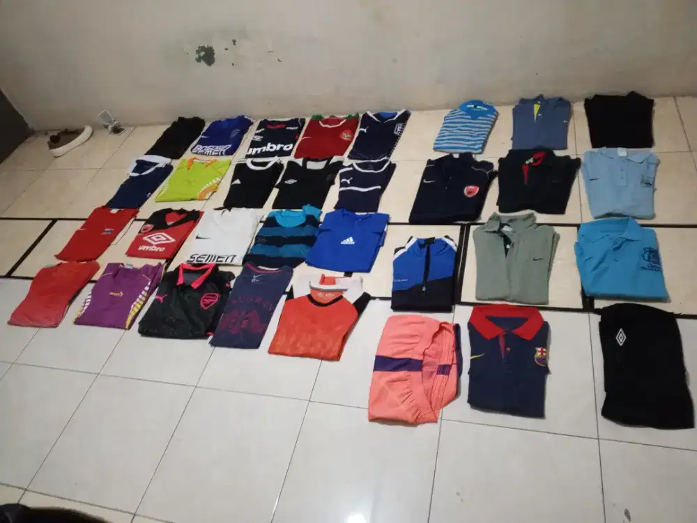 Borongan Paketan Jersey Kaos Polo Sweater Celana - Gratis Tas
