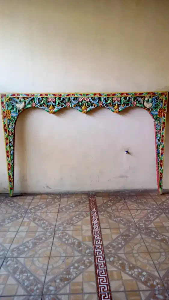 Ukiran M lawas istimewa