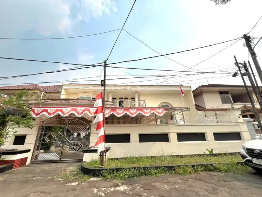 Dijual cepat rumah mewah 2 lantai  di cinere estate