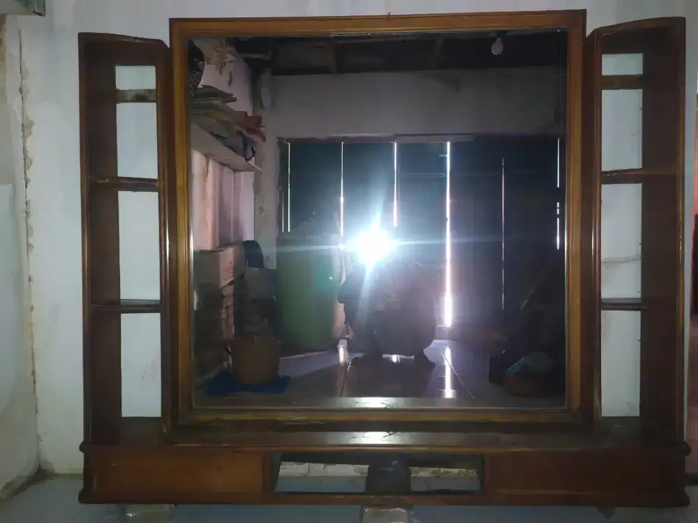 Furniture/partisi cermin kayu jati lama