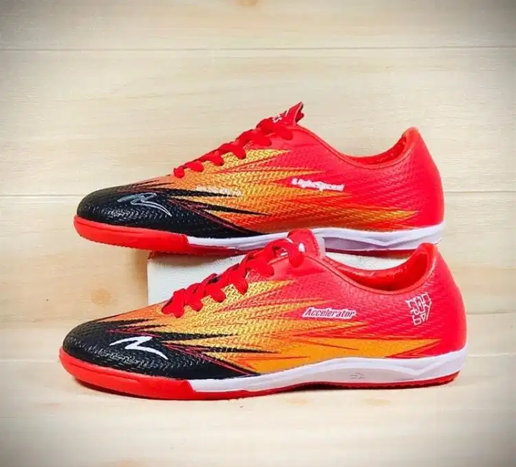 Sepatu Futsal - BARU - 80 rb - Uk. 42