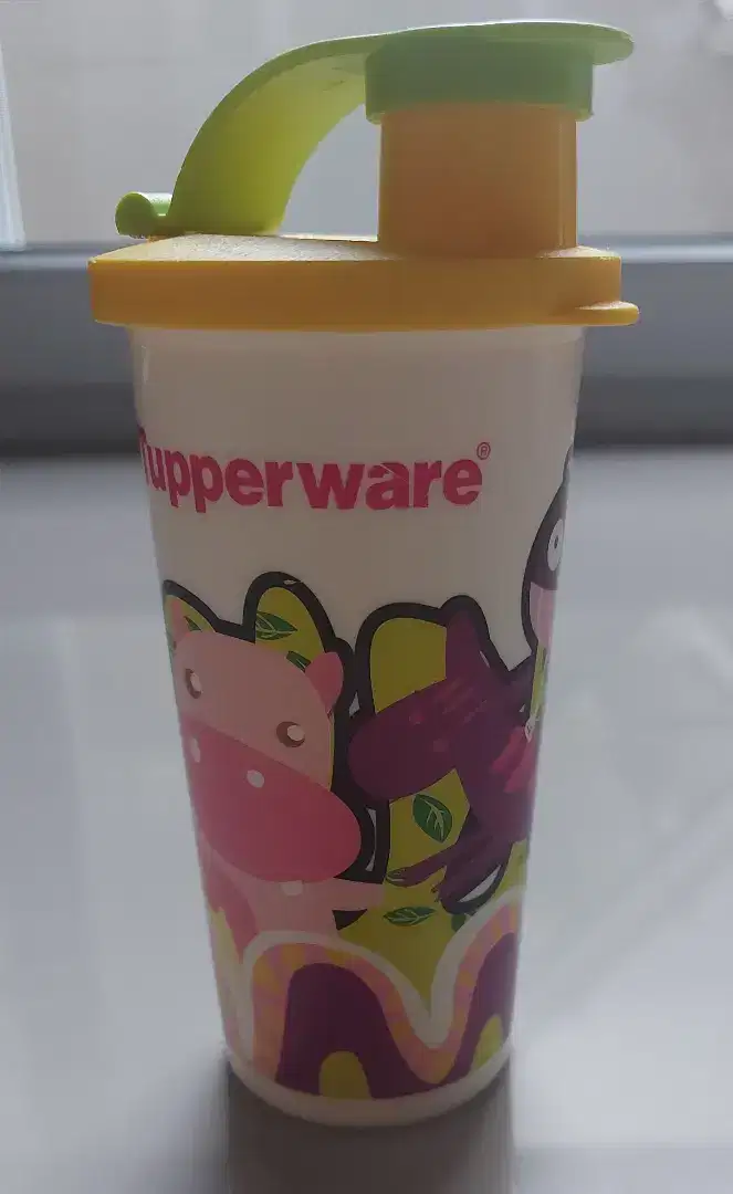 Gelas Tupperware karakter Binatang
