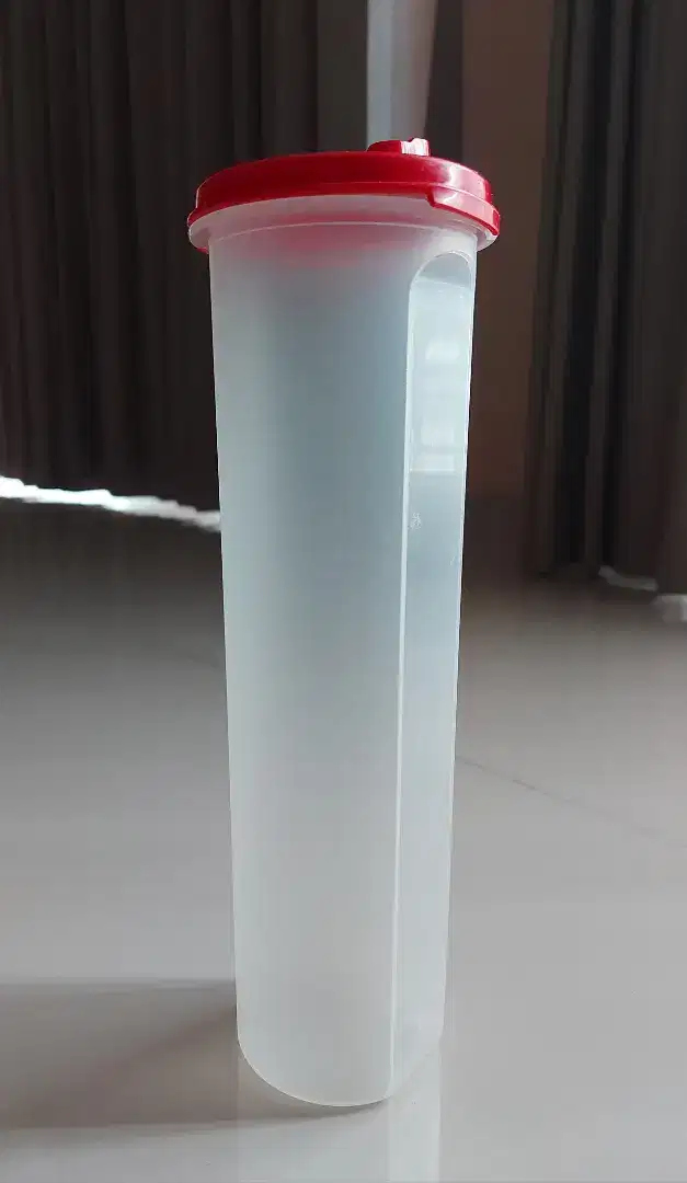 Botol Air/ Pitcher Tupperware 1.1L