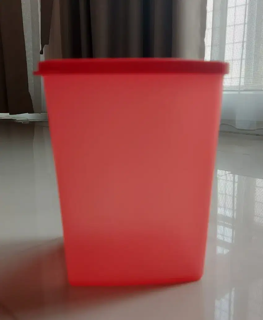 Toples Tupperware Kedap 2.2L