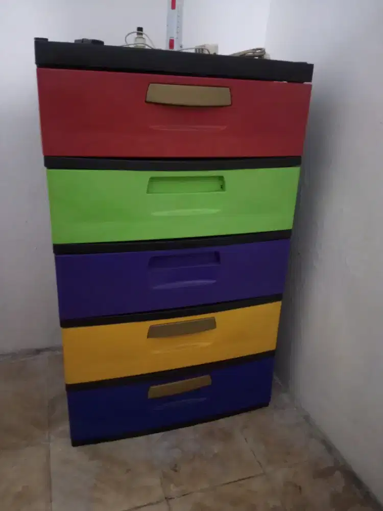 Tempat pakaian 5 tingkat