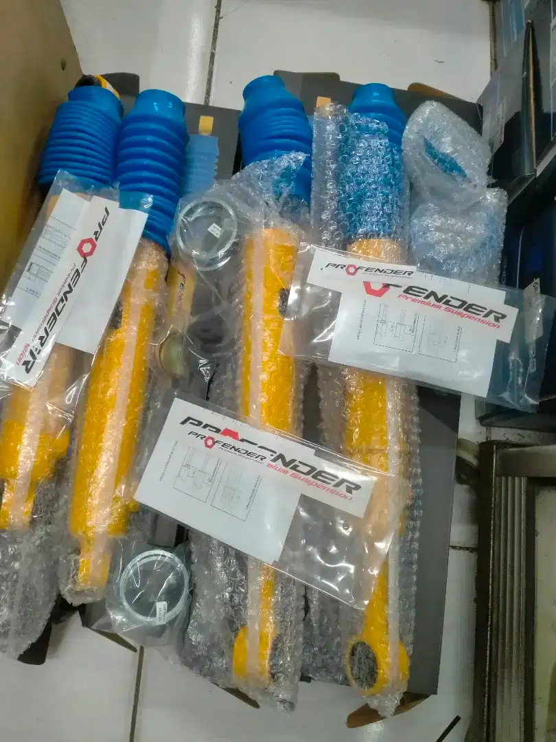 Shock absorber frovender buat mobil Toyota Hilux Vigo Revo depan blkg