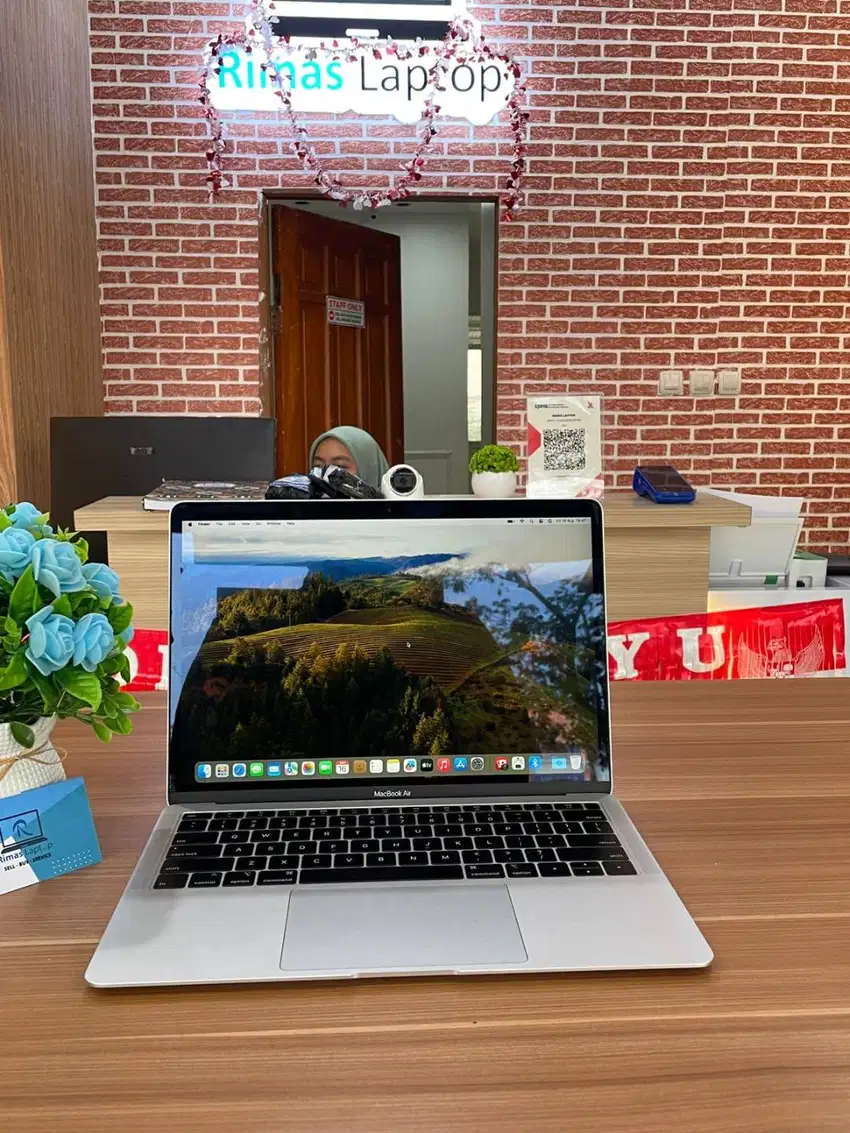 MACBOOK AIR 2018 CORE i5 RAM 8 GB SSD 256 GB |BEKAS/SECOND