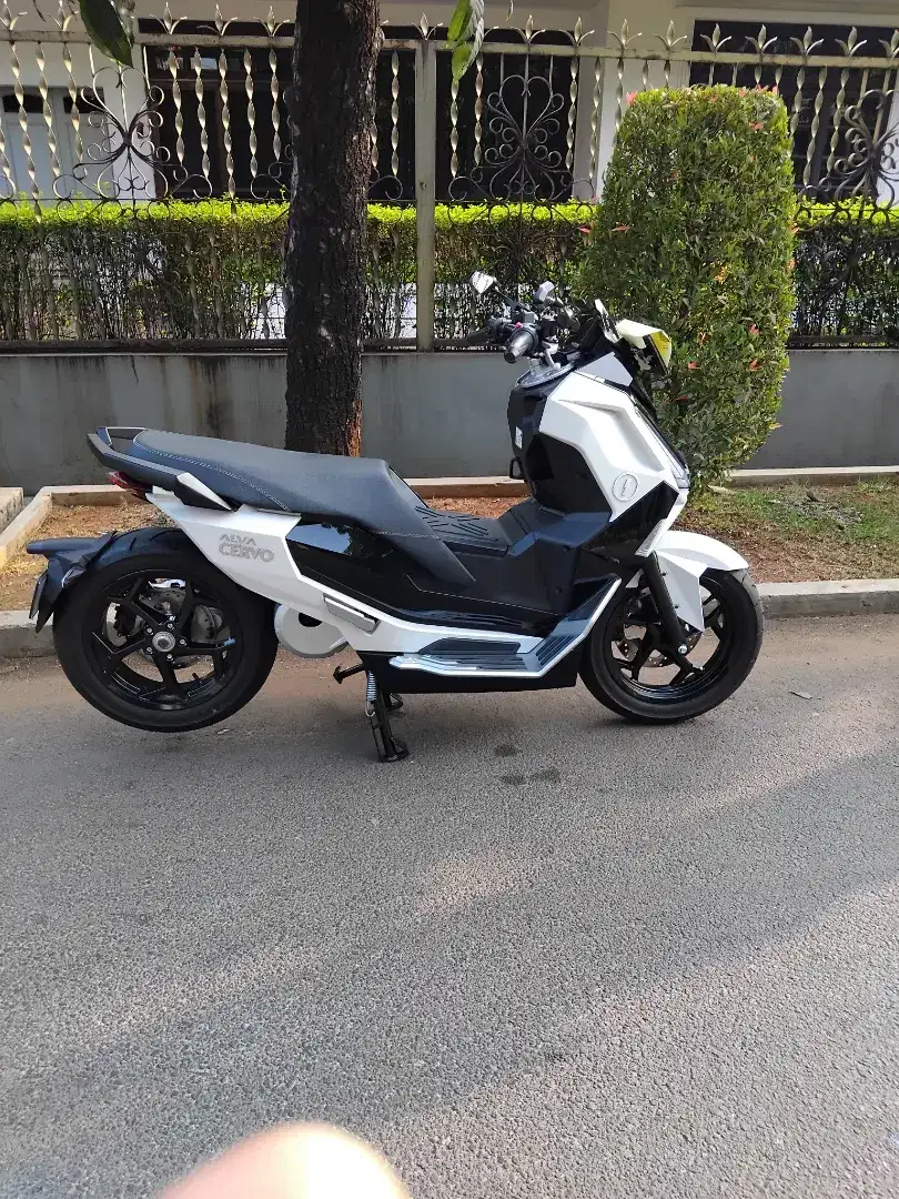 Dijual Motor Alva (Motor Listrik) tahun 2023 Bagus