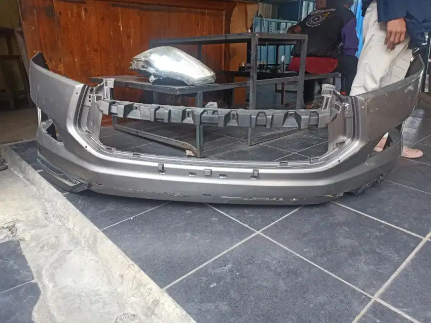 Bumper bemper Toyota kijang Innova reborn awal lama