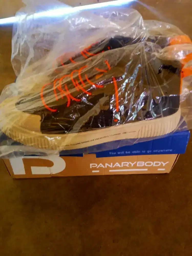 Baru Sepatu Sneakers Fashion