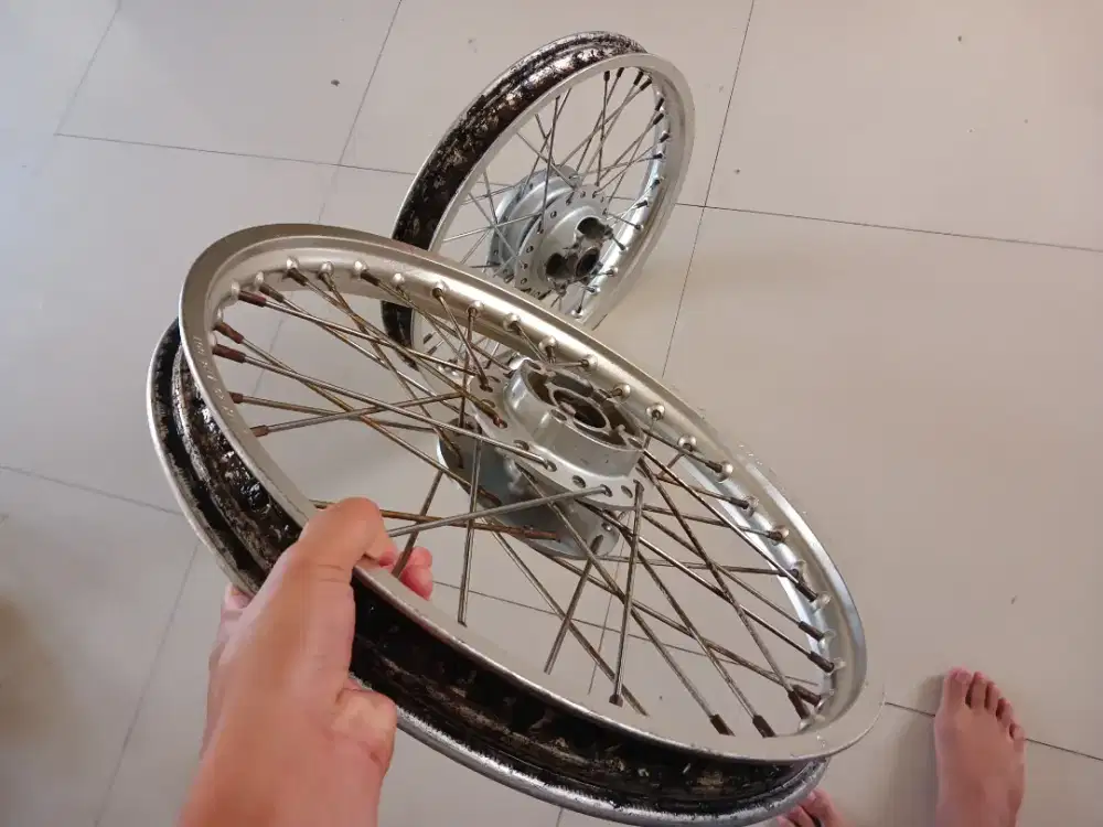 Velag Supra x 125 merek CRV