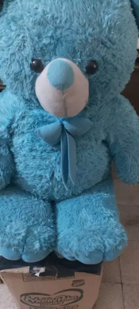 Uniqlo mainan boneka biru