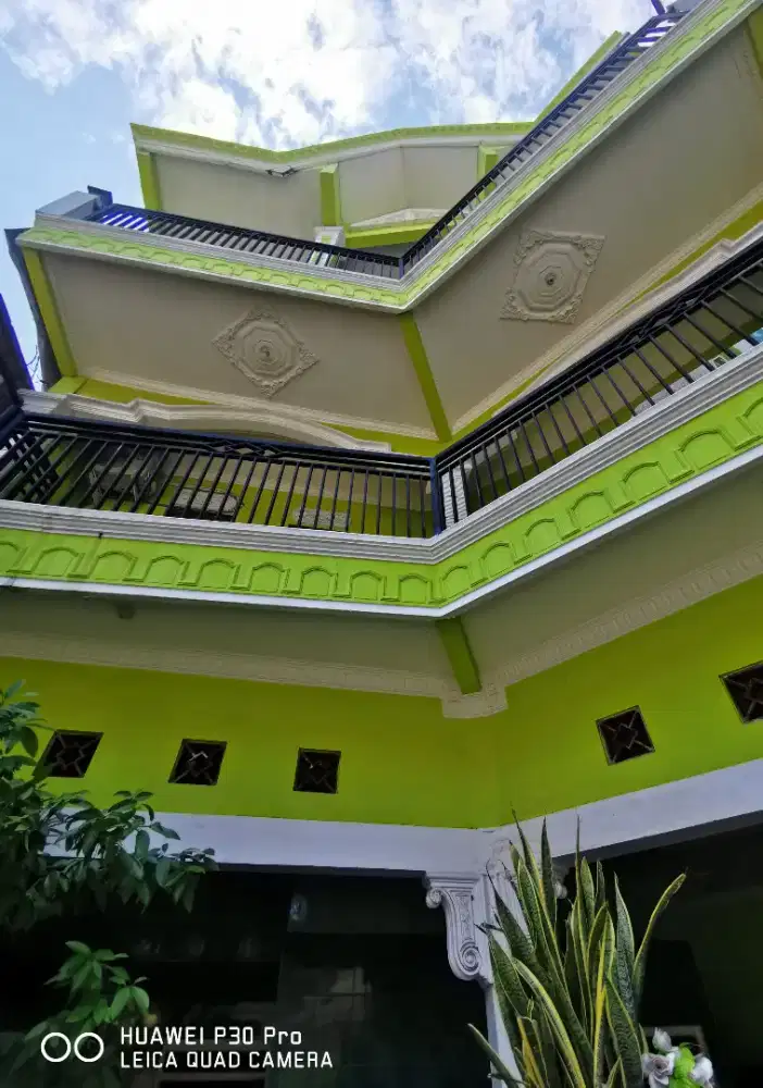 Terima Kost Putra Pak Made - 3 Lantai Perumahan BP Kulon Kota Gresik