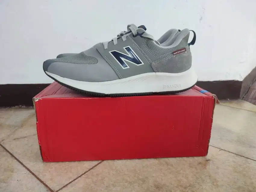 Sepatu New Balance Dynasoft UA900