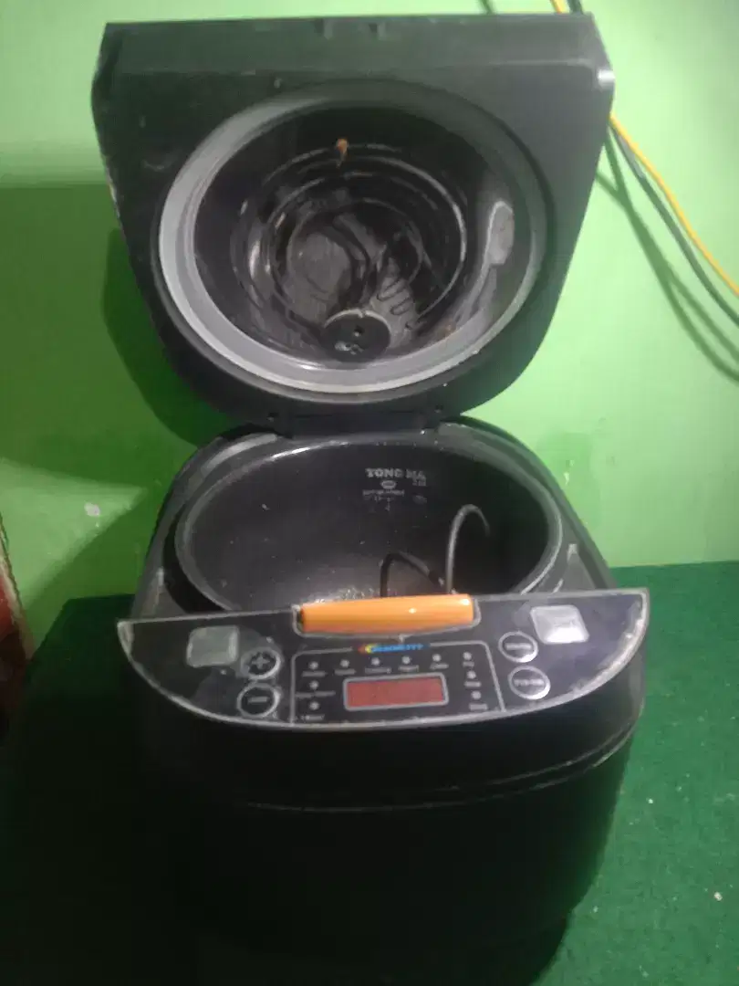 Magic Com Rice Cooker Digital