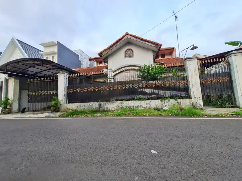 Rumah Murah Luas 200 m2 Area Pulau Pulau Dekat Pusat Kota Malang