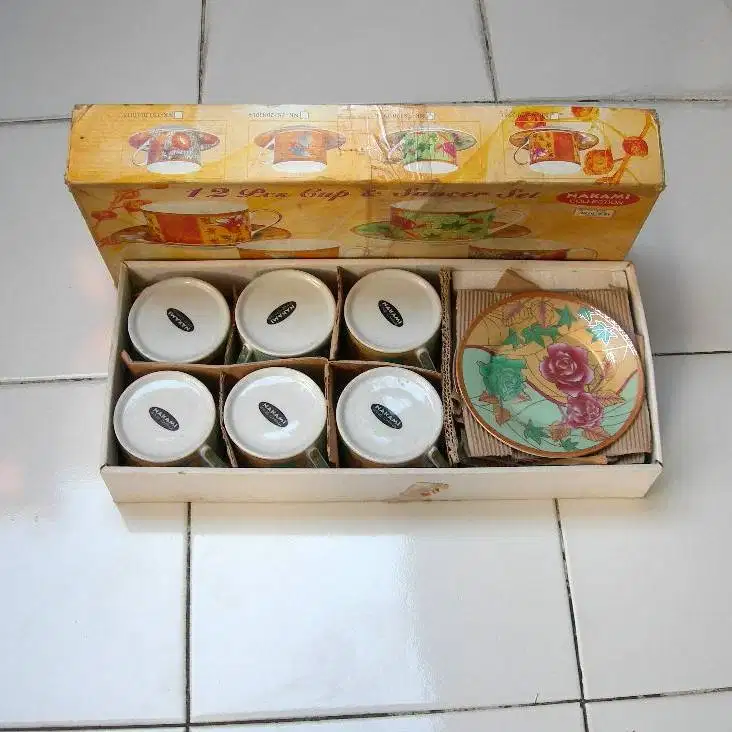 gelas cup set cangkir piring keramik indah baru merek nakami