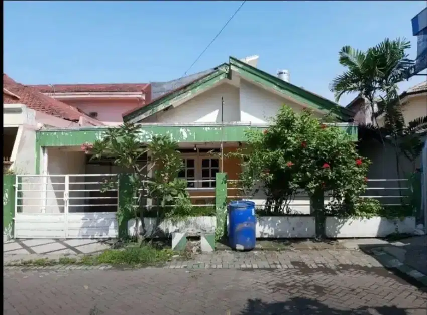 Dijual rumah harga tanah kapling besar di rewwin waru