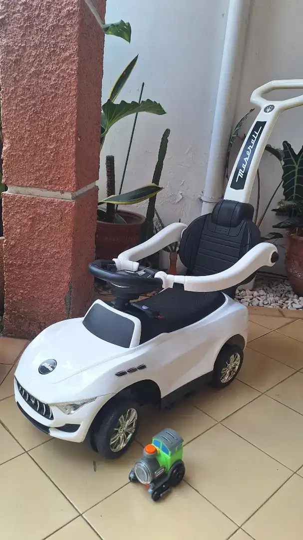 Pliko - Ride On 1528 Maserati Alfieri  3 Stages & Rocking