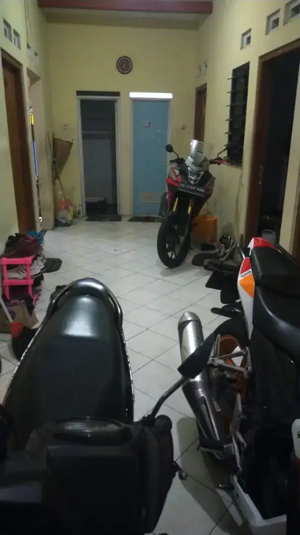 Jual cepat kost2an 12 kamar dekat kampus UNES Semarang